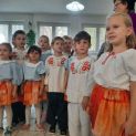 Vystúpenie detí z MŠ Radlinského k mesiacu Október - Úcta k starším