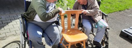 Obnova drevených stoličiek - 20210526 095319